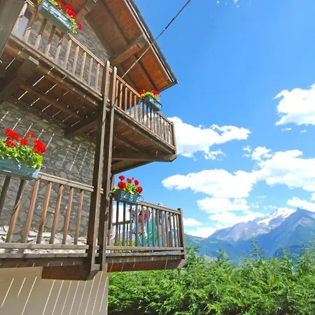 Daire Locazione Turistica Grand Sarriod.4 *