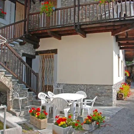 Locazione Turistica Grand Sarriod.4 Daire *
